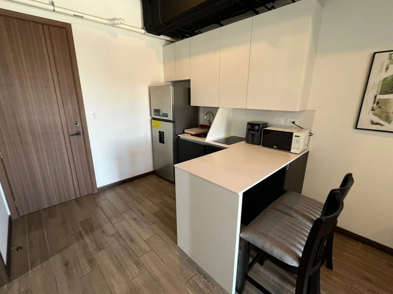 Apartamento Amueblado en Venta Edificio Septimo Zona 4 — foto 3 de 13