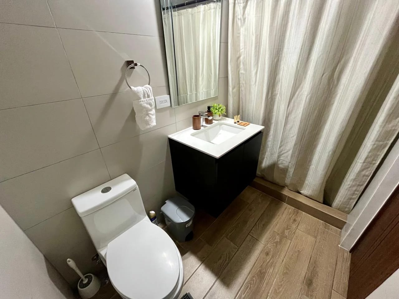 Apartamento Amueblado en Venta Edificio Septimo Zona 4 — foto 9 de 13