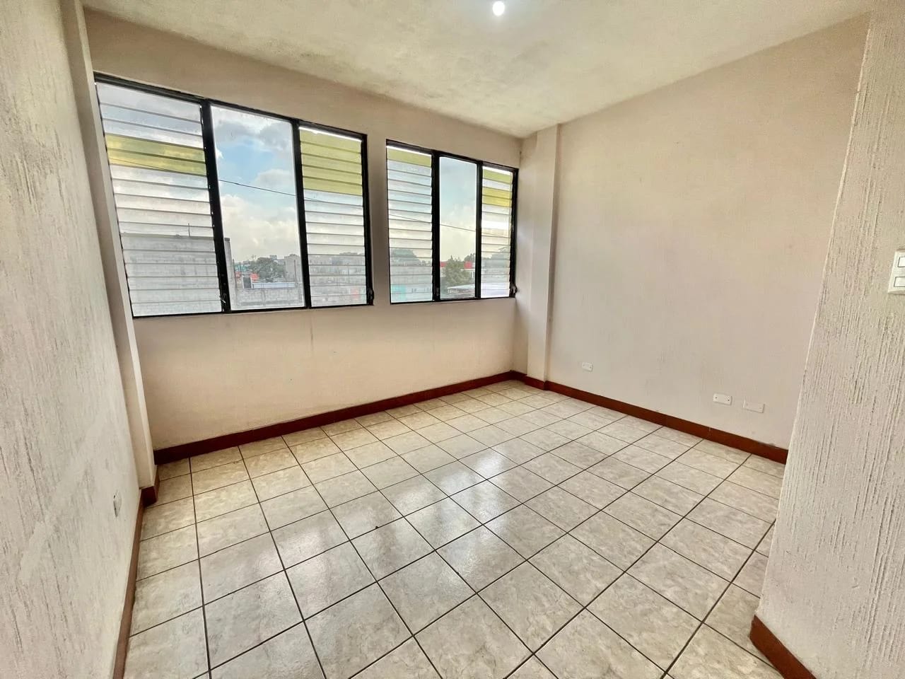 EDIFICIO EN VENTA ZONA 5 — foto 10 de 17