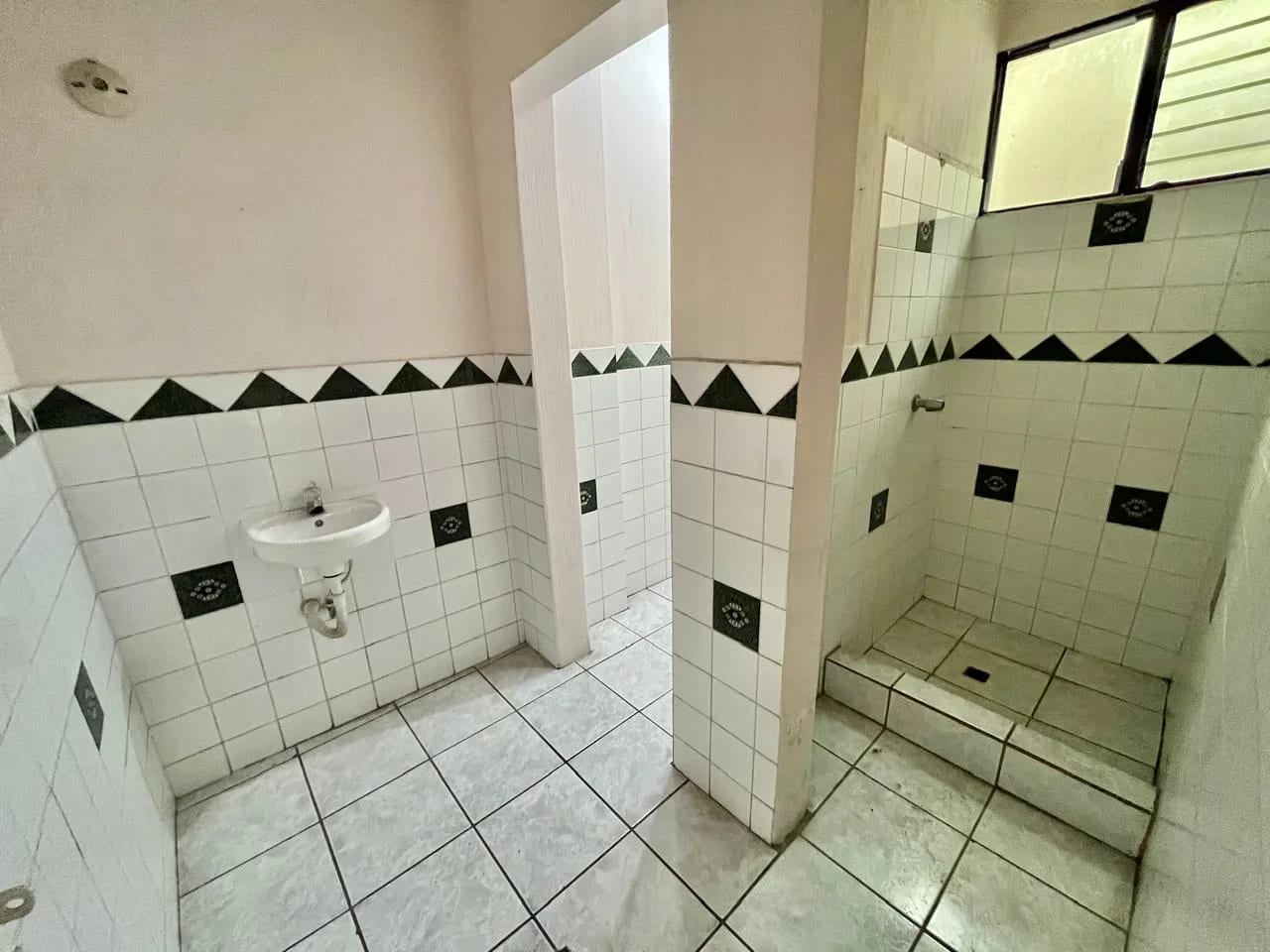 EDIFICIO EN VENTA ZONA 5 — foto 12 de 17