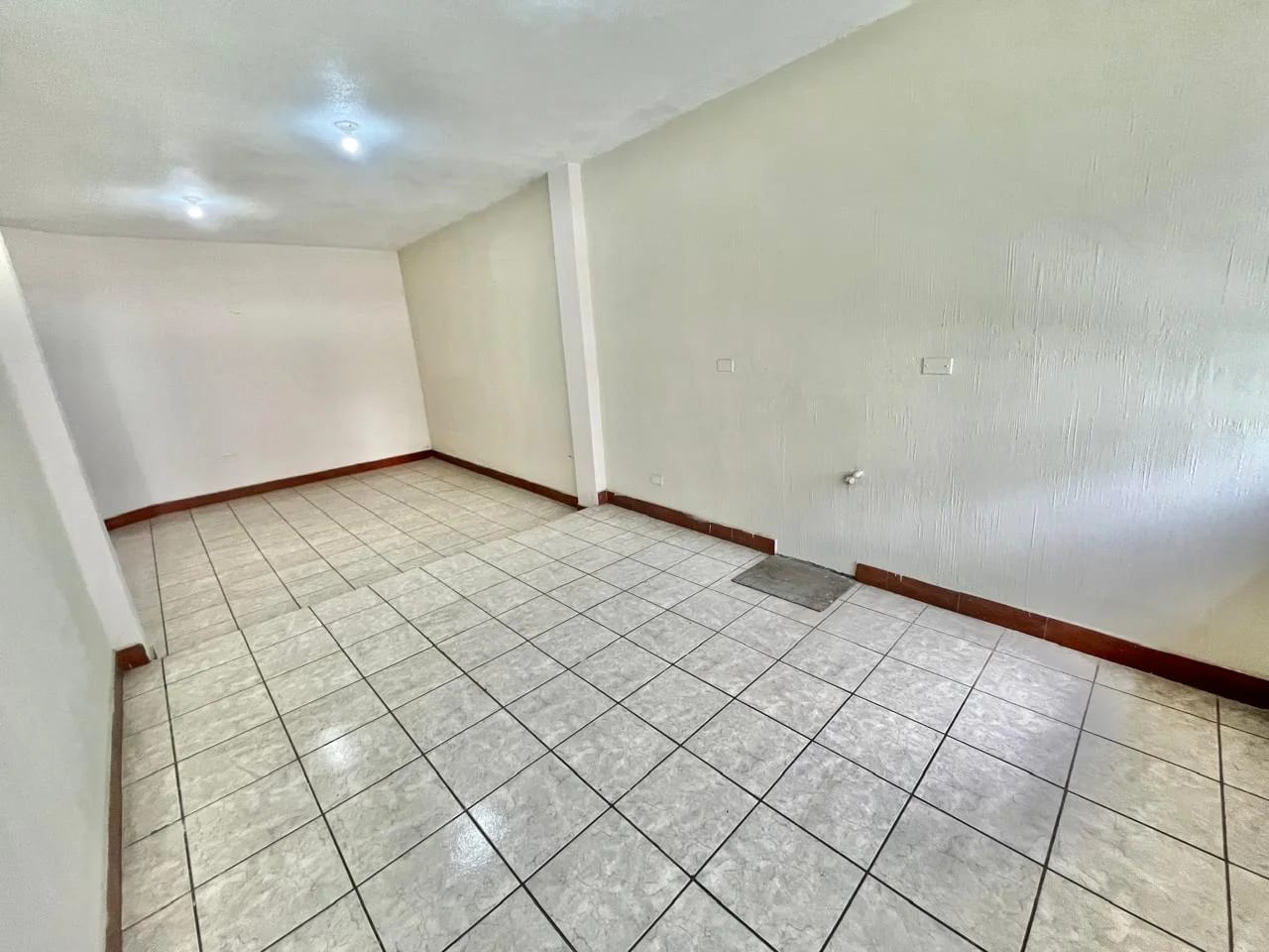 EDIFICIO EN VENTA ZONA 5 — foto 7 de 17