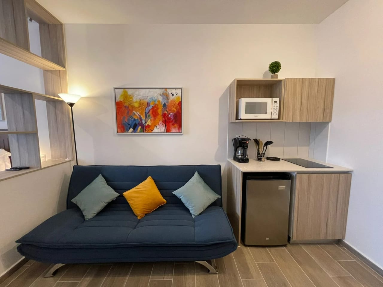 APARTAMENTO AMUEBLADO EN VENTA EDIFICIO NARAMA ZONA 13 — foto 12 de 17