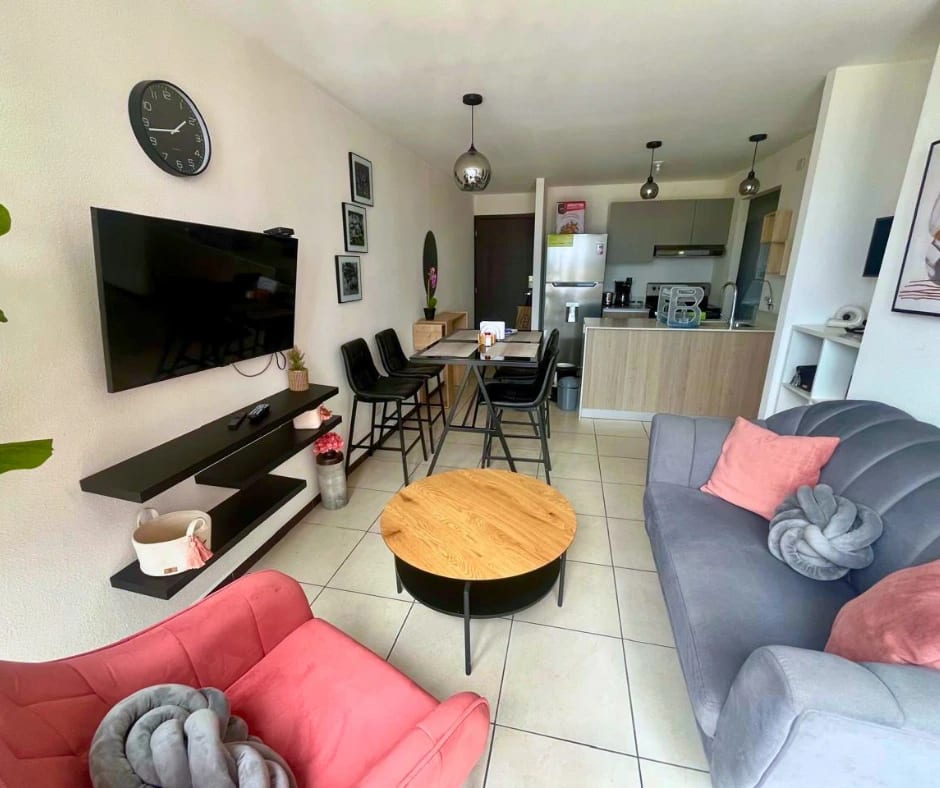 APARTAMENTO AMUEBLADO EN VENTA ZONA 11 EDIFICIO PARQUE SAN JORGE — foto 3 de 13