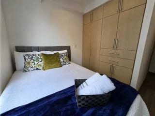 APARTAMENTO AMUEBLADO ZONA 10 — miniatura 4 de 9