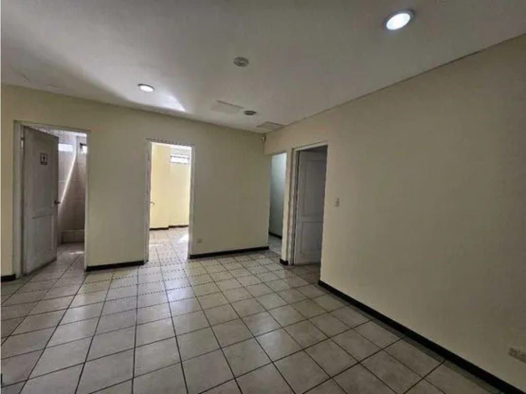 EDIFICIO EN VENTA PARA INVERSIÓN — foto 9 de 12