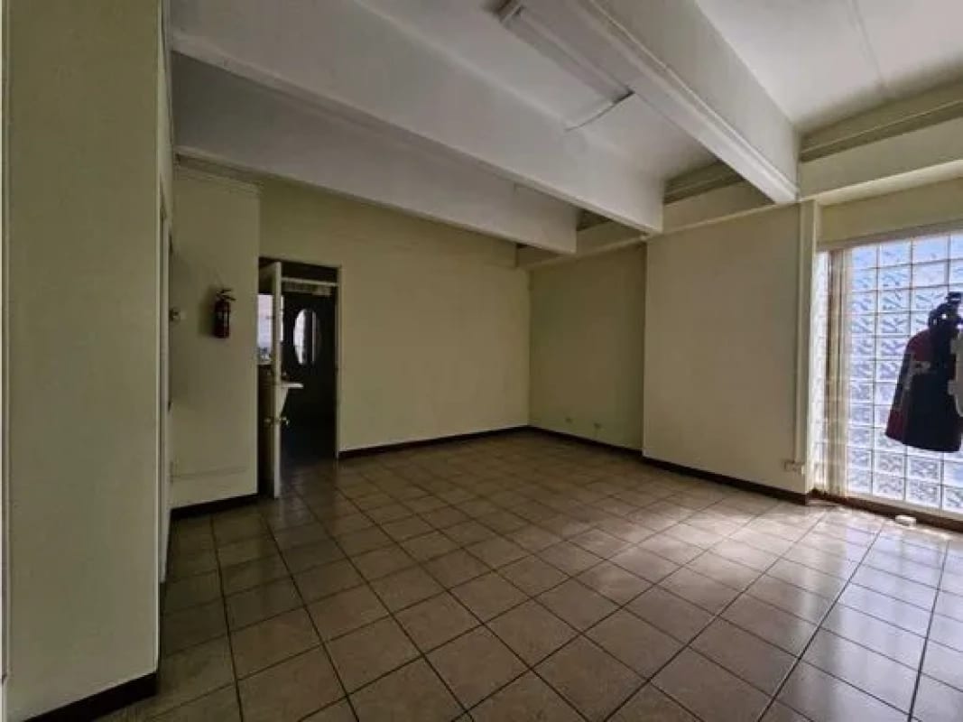 EDIFICIO EN VENTA PARA INVERSIÓN — foto 4 de 12