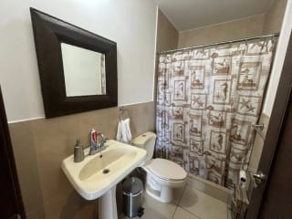 APARTAMENTO EN VENTA ZONA 7 EDIFICIO EL PORTICO — miniatura 8 de 10