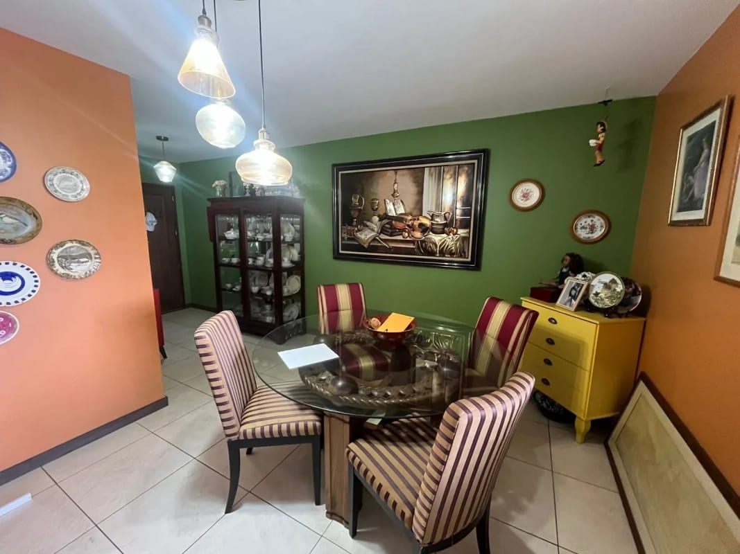 APARTAMENTO EN VENTA ZONA 7 EDIFICIO EL PORTICO — foto 4 de 10